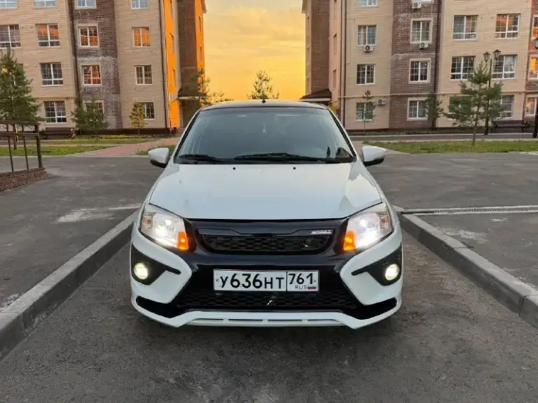 Lada granta sport 118 л. С
2014 Год, 185 000 пробег. Оригинал птс
По технике очень живой и обслуженный авто. Много что менялось, 17 диски lenso на резине с жирным остатком, более длинная главная пара с весты, коробка четкая без хрустов. Мотор очень бодро едет 118 л. С + трасса, прошивка

Задние дисковые тормоза.
Кондиционер, 4-эсп, подогрев сидений, зеркал, 2-airbag, abs, хороший свет led 2 этажа, эл усилитель руля, подсветка салона, ног, дефлекторов. Задний диффузор и спойлеры покрашены в черный глянец, притонирован задний ход. Лобовое свежее без сколов, трещин.

По музыке: шумка, двери, крыша, г/у pioneer процесорный, 2 пары 16-ой эстрады, моноблок, усь alphard, саб 12ха dynamic state

Есть косметика по окрасам, рыжики/сколы убирались, авто выглядит свежо, ровная, не косая, на зазорах, вид имеет!! Стаканы, дно в полном порядке, вся промовилена, авто южный.
Без воздуха пожалуйста!
Торг присутствует!

645 000₽ Торг у капота присутствует!
8-999-696-73-90 Паша - фотография - 1