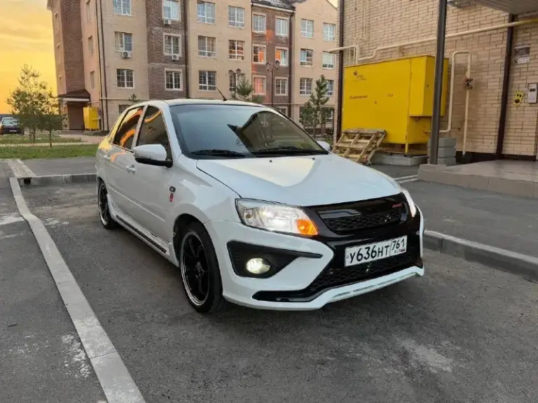Lada granta sport 118 л. С
2014 Год, 185 000 пробег. Оригинал птс
По технике очень живой и обслуженный авто. Много что менялось, 17 диски lenso на резине с жирным остатком, более длинная главная пара с весты, коробка четкая без хрустов. Мотор очень бодро едет 118 л. С + трасса, прошивка

Задние дисковые тормоза.
Кондиционер, 4-эсп, подогрев сидений, зеркал, 2-airbag, abs, хороший свет led 2 этажа, эл усилитель руля, подсветка салона, ног, дефлекторов. Задний диффузор и спойлеры покрашены в черный глянец, притонирован задний ход. Лобовое свежее без сколов, трещин.

По музыке: шумка, двери, крыша, г/у pioneer процесорный, 2 пары 16-ой эстрады, моноблок, усь alphard, саб 12ха dynamic state

Есть косметика по окрасам, рыжики/сколы убирались, авто выглядит свежо, ровная, не косая, на зазорах, вид имеет!! Стаканы, дно в полном порядке, вся промовилена, авто южный.
Без воздуха пожалуйста!
Торг присутствует!

645 000₽ Торг у капота присутствует!
8-999-696-73-90 Паша - фотография - 3