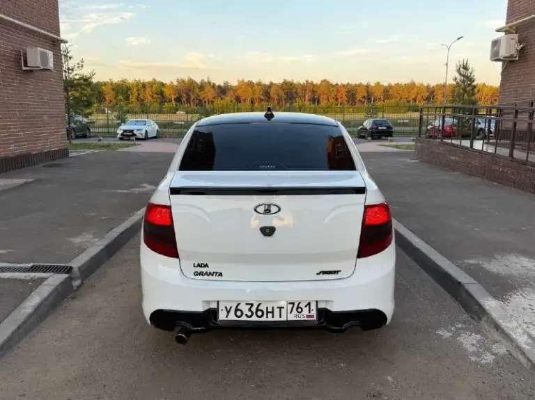 Lada granta sport 118 л. С
2014 Год, 185 000 пробег. Оригинал птс
По технике очень живой и обслуженный авто. Много что менялось, 17 диски lenso на резине с жирным остатком, более длинная главная пара с весты, коробка четкая без хрустов. Мотор очень бодро едет 118 л. С + трасса, прошивка

Задние дисковые тормоза.
Кондиционер, 4-эсп, подогрев сидений, зеркал, 2-airbag, abs, хороший свет led 2 этажа, эл усилитель руля, подсветка салона, ног, дефлекторов. Задний диффузор и спойлеры покрашены в черный глянец, притонирован задний ход. Лобовое свежее без сколов, трещин.

По музыке: шумка, двери, крыша, г/у pioneer процесорный, 2 пары 16-ой эстрады, моноблок, усь alphard, саб 12ха dynamic state

Есть косметика по окрасам, рыжики/сколы убирались, авто выглядит свежо, ровная, не косая, на зазорах, вид имеет!! Стаканы, дно в полном порядке, вся промовилена, авто южный.
Без воздуха пожалуйста!
Торг присутствует!

645 000₽ Торг у капота присутствует!
8-999-696-73-90 Паша - фотография - 4