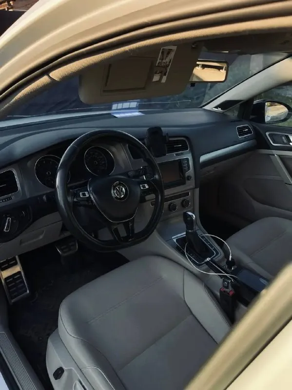 Volkswagen golf 1.8 tsi 2014г. (америкос)
Golf в отличной комплектации.
Цвет: белый. (заводской окрас)
Пробег: 153300 км.
Акпп автомат
1.8 Бензин 125 квт / 170 л. С.
О машине:
Пользовалась девушка в качестве семейной машины на протяжении 2 лет обслуживание каждые 7000км. Оригинальным маслом volkswagen, авто привезено из америки без всяких прошивок и чипов, не масложер, ну путайте с 1.4. Авто выпускалось для рынка в америки, для не понимающих: автомобили для рынка сша чаще оснащаются богаче из-за жесткой конкуренции, привычек местных водителей, проводящих много времени за рулем, и особенностей налогообложения.
Музыка ww premium soundsystem “fender”;
Колеса: r17, зимняя резина счастливчику в подарок.
Обращаться по телефону:
+7 (928) 066-57-41 На нем же макс,
Или же +7 (988) 587-08-33
Просьба звонить по телефону с 8:00 до 20:00, писать в любое время.
Цена: 1850000 - фотография - 3