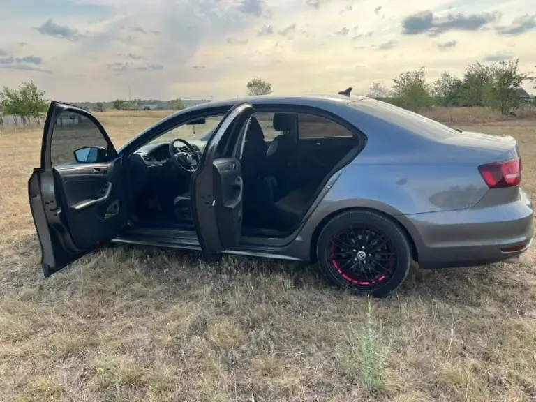 Продается автомобиль volkswagen jetta 1.4 at, 2016, в хорошем состоянии. Пробег родной 220000. Объем двигателя 1.4 турбо. На классическом автомате. По технической части вложений не требует. Автомобиль полностью обслужен. Цена : 1250000т. Р.
89381114198 Сергей
Ростовская область, милютинский район

Связь: vk. Ru/dobroquaschina - фотография - 3