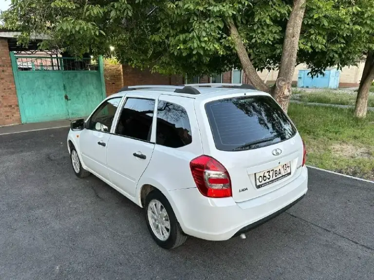 Продам лада калина 2 универсал
Автомобиль 2014 год выпуска
Машина в хорошем состоянии, дно пороги в идеале!
Мотор 1.6 8ми клапанный работает идеально, масло от замены до замены, технически полностью обслужена, ходовая мячик!
Стоят оригинальные лада диски
Комплектация эур,2эл подьемники
Абс, сигнализация, автозапуск
Документы чистые без штрафов и ограничений!
Цена 360.000 рублей
Ростов

Контакты:
Https://vk. Ru/d. Akhmetov0 - фотография - 1
