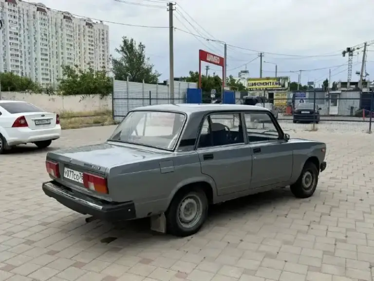 Продаю ваз 2105.
2011 Год.
1 Хозяин.
57000 Пробег.
160.000₽
Номера на машине другие.

8-989-555-22-55
Максим - фотография - 3