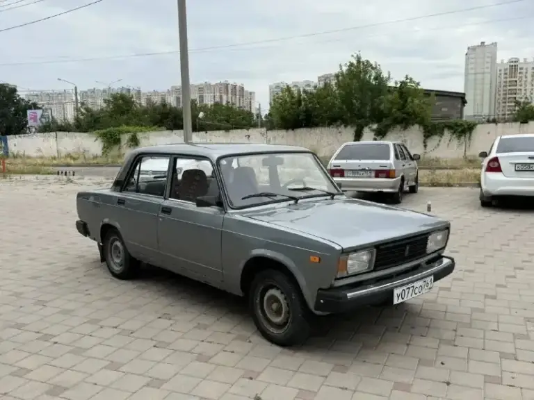 Продаю ваз 2105.
2011 Год.
1 Хозяин.
57000 Пробег.
160.000₽
Номера на машине другие.

8-989-555-22-55
Максим - фотография - 4