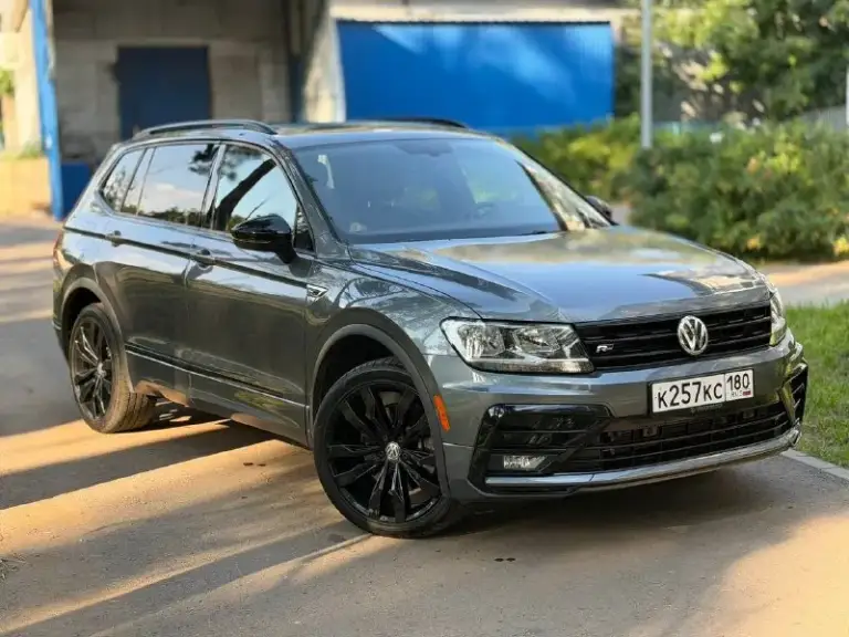 ✅ Volkswagen tiguan r-line
✅ 2021/05 Год выпуска
✅ Мотор 2.0 turbo (187 л. С. )
✅ Акпп 8-ст. Aisin
✅ Пробег 67.000 км
✅ 1 Собственник (птс)

Автомобиль в идеальнейшем состоянии. Был привезен в феврале 2025 года, напрямую из сша (аукцион) с минимальными повреждениями. Безопасность полностью целая. Не одна подушка не стреляла!
Кузов отполирован и покрыт керамикой. Салон и кузов в идеальном состоянии! Автомобиль полностью обслужен.
Мотор и коробка работают без нареканий.
Установлен дорогой свет в два этажа.

Цена: 3.199🍋 торг у капота!
Возможна продажа в кредит ✅

Просьба воздуханам и перекупам не звонить!

Осмотр: г. Донецк- харцызск
+79495312545 Telegram, max - фотография - 1