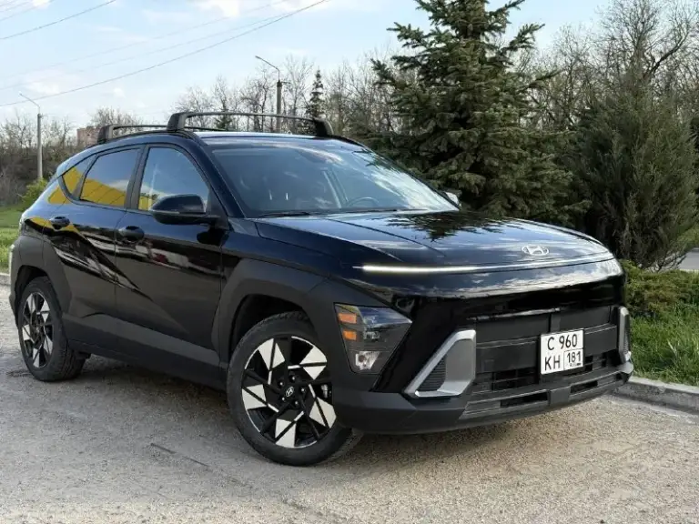 ➡ В продаже: hyundai kona ii поколение 2024 модельный год.
2.0 Бензин, пробег: 27 тыс. Км. Авто в наличии в луганске.
Один из самых удачных вариантов в своём классе и бюджете
Свежий кузов, полностью обновлённая модель — kona стала заметно больше, комфортнее и технологичнее по сравнению с прошлым поколением.
📝 Документы:
- Автомобиль находится в луганске, поставлен на учёт 181
- Без пробега по рф, полностью растаможен и оплачен.
- Все детали по переоформлению и продаже объясню
Процесс понятный и отработанный.
- У авто идеальный карфакс - по запросу предоставлю vin-код и видеообзор автомобиля.
💰Цена: 2.790.000 рублей. Торг у капота
📲 На связи в любое время:
Телефон/max: +7959-188-7929, +7959-153-6410
Whatsapp/telegram/вк: +7959-120-4792 - алексей - фотография - 1