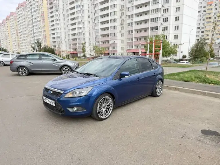 Продам форд фокус два рестайлинг
2008 Год
Комплектация чия
Машина и билась и красилась, но до меня
В машину вложено много денег сил и времени
Из минусов
По кузову есть рыжики не критичные
И треснуло лобовое
На этом минусы кончились
По комплектации
Датчик дождя
Датчик света
Мульти руль
Круиз контроль
Подогрев лобового, заднего стекла зеркал и сидений
Зеркало заднего вида с авто затемнением
Круиз контроль
4 Стеклоподъемника с доводчиками
Регулировка зеркал
Климат 2х зонный
Установлены в фары и туманки би лед линзы
Решетки соты
Задние стопы грили, кто знает тот поймет. Вся оптика в броне пленке
Машина зашумлена
Установлена сигнализация старлайн s96v2 с меткой автозапуском и отслеживанием с телефона
Установлена музыка в штатных местах
Отрегулировал клапана
За машину не стыдно приедете все увидите
Готов на любые проверки
Автотеку могу скинуть
Цена 730
Пробег 255
Двигатель 1.6
Коробка акпп
Цена не последняя готов общаться
Номер для связи 89896348200 - фотография - 3