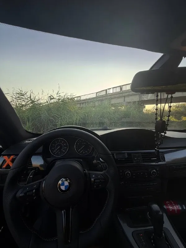 Bmw 3 series e92 cope 2007г 328i
234Л/с, установлено итальянское гбо, работает без нареканий ) любые проверки
Кузов обклеен в матовую пленку, цвет вписан, учет законный, помогу с переоформлением на себя. Делала через знакомых. За все время я второй владелец. Купила у близкого человека. Машина вложений не требует абсолютно никаких, есть все чеки, заказ наряды, что все обслуживалось вовремя. Каждый год проходит то.
Мотор откапитален, коробка тоже, редуктор поставлен контрактный, привода заменены, ходовая на 5+ обслужена полностью. Все заказ наряды есть.
Ошибок никаких нет. Газ стоит пропан, самый безопасный. Вложено по технику и по кузову очень много денег) в дтп машина ни разу не была, под пленкой черный цвет. Облейка обошлась в 300 тысяч.
Диски хаманы, оригинальные, кто понимает, знает их цену) мотор не троит не дымит, любые проверки. Можем вместе поехать в любой сервис, послушать мнение экспертов) вобщем машина в идеальном состоянии. Сел поехал.
Цена 1.200.000 торг обоснованный приветствуется 89010994995 - фотография - 1