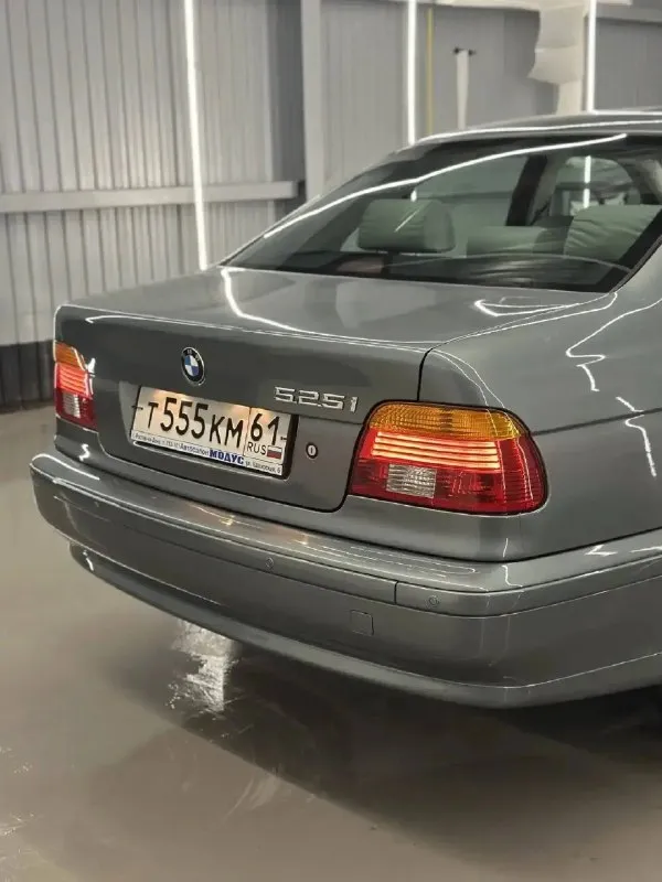 Продается уникальный автомобиль.
Bmw e39 525i
2001 Года, рестайлинг
Машина была куплена новой в ростове у дилера.
Пробег оригинальный 63.000 км, была всю жизнь у одного хозяина. Хранилась в гараже. Обслуживалась оригинальными запчастями.
Состояние нового автомобиля, таких осталось единицы, продается только ценителю.
Цена 2.9 млн. Руб.
8989 555 22 55 - фотография - 2
