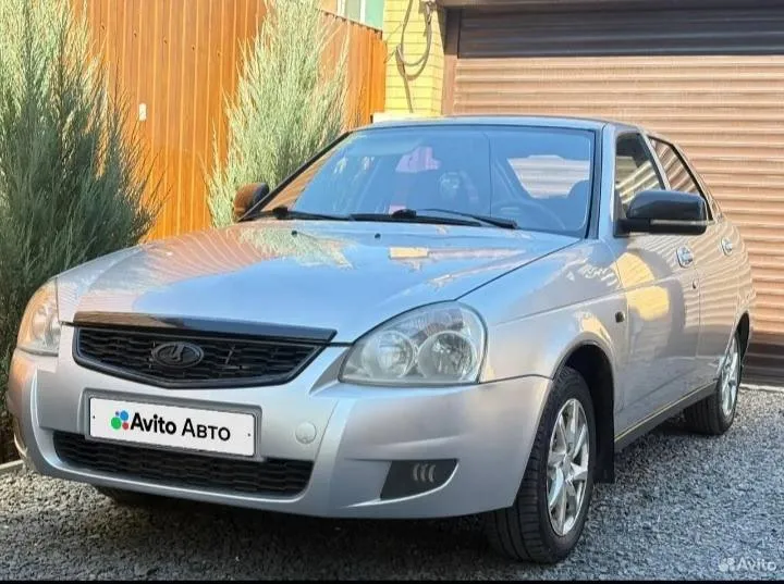 В продаже lada priora 2010 г,

В отличном техническом состоянии для своих лет.

Вложений не каких не требует сел да поехал.

Двигатель 1.6 16 кл
Работает отлично масло не ест не дымит, тянет прекрасно.

Коробка кпп не хрустит не выбивает

Ходовая часть мягкая без посторонних стуков
Делать не чего не нужно.

По электрике все работает
Передние стеклоподъемники
Гур
Музыка
Центральный замок
Abs
Фары
Сигнал
И т д. ..

Оптика вся стоит led
Ближний дальний,
Туманки led.

Также стоят летние калеса
На литых дисках r14

По кузову без рыжья и гнили.

Остались вопросы звоните по тел

Реальному покупателю торг у капота.

Осмотр г ростов-на-дону
8 999 696-46-32
Цена-338000 - фотография - 2