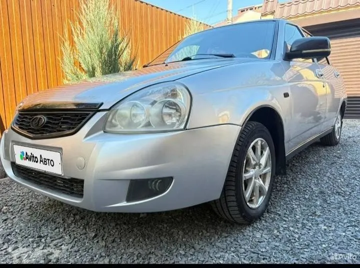 В продаже lada priora 2010 г,

В отличном техническом состоянии для своих лет.

Вложений не каких не требует сел да поехал.

Двигатель 1.6 16 кл
Работает отлично масло не ест не дымит, тянет прекрасно.

Коробка кпп не хрустит не выбивает

Ходовая часть мягкая без посторонних стуков
Делать не чего не нужно.

По электрике все работает
Передние стеклоподъемники
Гур
Музыка
Центральный замок
Abs
Фары
Сигнал
И т д. ..

Оптика вся стоит led
Ближний дальний,
Туманки led.

Также стоят летние калеса
На литых дисках r14

По кузову без рыжья и гнили.

Остались вопросы звоните по тел

Реальному покупателю торг у капота.

Осмотр г ростов-на-дону
8 999 696-46-32
Цена-338000 - фотография - 3