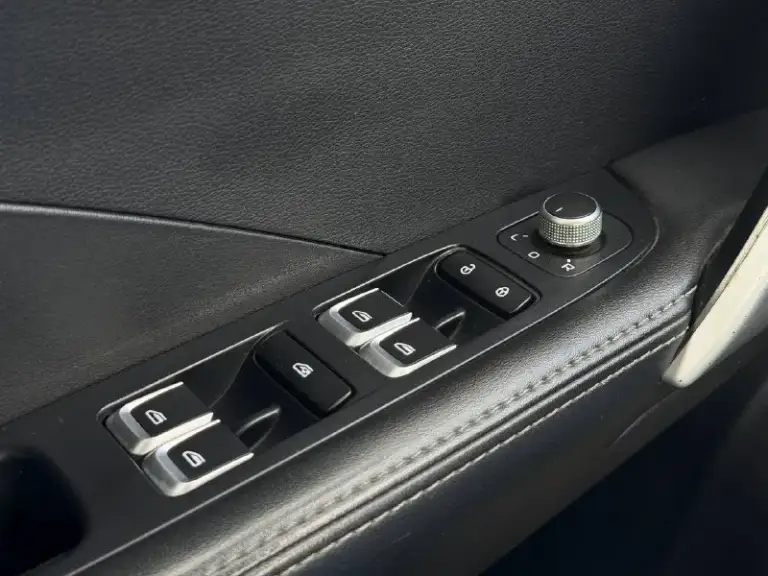 🚘 В продаже geely coolray
Год выпуска: 2022
Пробег на табло: 61 368 км
Птс: электронный
Двигатель: 1.5 бензин
Трансмиссия: amt
Vin: y4k8622z1nb912756
Цена: 1 160 000
Новая цена: 1 060 000 руб.
📞 + 7 (938) 130-35-61
Г. Ростов-на-дону, тц «сиверс», пр. Сиверса, 23 – как нас найти 📍
Способы оплаты:
— Наличные;
— Кредит (20 банков);
— Безнал без ндс;
— Обмен на ваш авто.
Больше подробностей об авто и способах оплаты узнавайте у менеджера 📲 @autozaorndbot
___________
Подбор авто – @auto_zao_bot 🤖
Все авто – https://autozao. Ru/ 🌐
Мы в max. Ru/auto_zao_rnd 💬
🗺️ Присоединяйтесь к авто зао :
— Москва
— Краснодар - фотография - 7