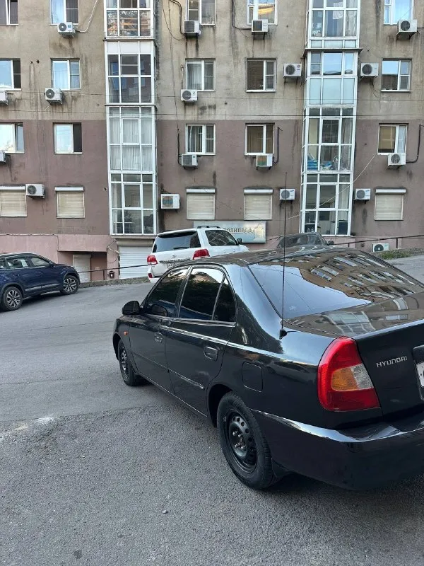 Продам hyundai accent
Мт-2
Мотор шепчет
Подвеска отлично
Вся электрика работает
Дно на месте
Новые штампы на новой резине
Кондер обслужен, новые трубки, заправлен, новый радиатор, холодит отлично
Стоит процессорный мафон, простенькая музыка
Полностью зеленая автотека, 0 дтп, пробег подтвержден, никаких залогов, ограничений и т. П
330.000 Торг минимальный
Связь:
Евгений балабанов
+79996994745 - фотография - 2