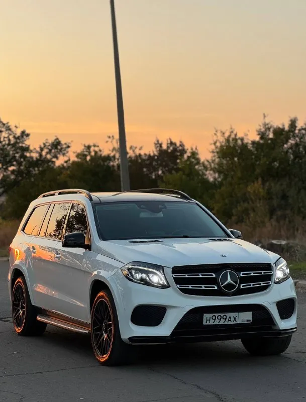Мв gls 550 4 маtiс. 4.7 бензин
Пробег реальный 101.000км, своевременное обслуживание. Пройдены все то. Есть заказнаряды на все работы,
Комплектация максимальная: амg пакет, камеры 360, панорама, люк, доводчики всех дверей, круиз контроль, отслеживание разметки, мониторинг слепых зон, система автопарковки автомобиля, система автоторможения в экстренной ситуации, обогрев руля, вентиляция передних и подогрев всех сидений, премиальная акустическая система наrmаn каrdоn, штатная система аррlе саrрlаy со всеми функциями для iрhоnе, сенсорная панель для управления мультимедийной системой, спортивное оригинальное литье амg r21,электропривод багажника, память расположения сидений первого ряда, бесключевой доступ, 4 режима движения автомобиля, пневма 3 положения, система контроля давления в шинах, система контроля усталости водителя, приветственная экстерьерная и интерьерная подсветка автомобиля, раздельный климат контроль для пассажиров заднего ряда и многое другое.
Я собственник!
Цена 4.690.000
+79591996055 - фотография - 1