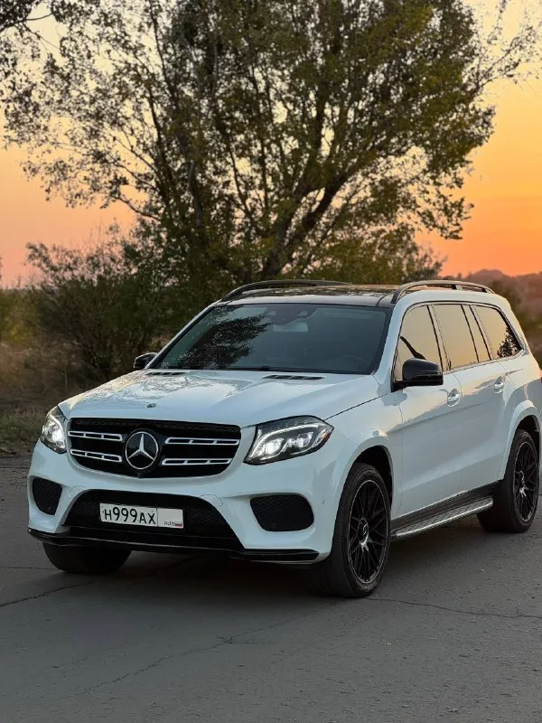 Мв gls 550 4 маtiс. 4.7 бензин
Пробег реальный 101.000км, своевременное обслуживание. Пройдены все то. Есть заказнаряды на все работы,
Комплектация максимальная: амg пакет, камеры 360, панорама, люк, доводчики всех дверей, круиз контроль, отслеживание разметки, мониторинг слепых зон, система автопарковки автомобиля, система автоторможения в экстренной ситуации, обогрев руля, вентиляция передних и подогрев всех сидений, премиальная акустическая система наrmаn каrdоn, штатная система аррlе саrрlаy со всеми функциями для iрhоnе, сенсорная панель для управления мультимедийной системой, спортивное оригинальное литье амg r21,электропривод багажника, память расположения сидений первого ряда, бесключевой доступ, 4 режима движения автомобиля, пневма 3 положения, система контроля давления в шинах, система контроля усталости водителя, приветственная экстерьерная и интерьерная подсветка автомобиля, раздельный климат контроль для пассажиров заднего ряда и многое другое.
Я собственник!
Цена 4.690.000
+79591996055 - фотография - 2