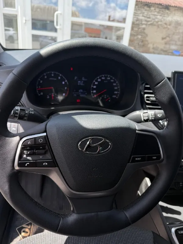 Hyundai solaris 1.6 at,2021
Родной пробег:53000
Владельцев по птс 2
Состояние: идеальное
Тип двигателя:бензин
Коробка передач:автомат
Привод:передний
Тип кузова:седан
Машина в отличном состоянии, все вопросы
Цена : снижена 1750000
Осмотр куйбышево, ростовская область

Контакты:
+79495114441 - фотография - 6