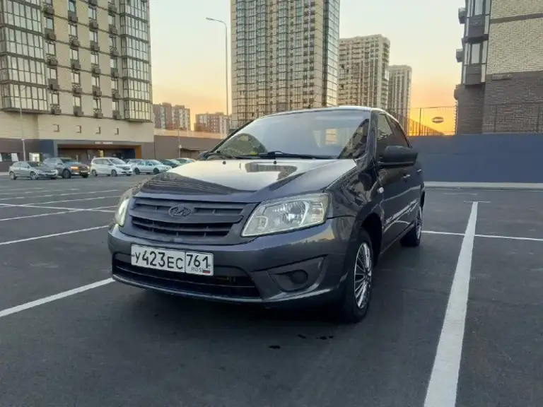 Продаю свой автомобиль. 2018г, 2 хозяина, 155 тыс. Км, пробег не скрученый, 1.6 87л. С. Авто без вложений. Тот самый вариант, где сел и поехал. Юридически чистая, без запретов и тд. С переоформлением проблем не будет. Оформлена на жену. Эксплуатировалась каждый день и никогда не подводила. Двигатель не троит, прет будь здоров даже с кондером. Масло менялось каждые 8-10т км. Коробка без хрустов, все передачи включаются как надо. По кузову есть мелкие недочёты, и жизненные коцки, машина не новая. Владею 3.5 года. Комфортная комплектация: эур, кондиционер, 2 передних стеклоподъёмника, обогрев заднего стекла и боковых зеркал. Вся электрика работает исправно. Кондиционер дует летом что надо, заправлял в прошлом году, зимой печка греет отлично.
За период владения были заменены тормоза в круг (диски, колодки, барабаны, цилиндрики), тросса ручника, грм, помпа
Осмотр левенцовка пр-кт солженицына. Цена 550т. Р. Обоснованный торг у капота присутствует. Звонить в любой день с 8-00 до 22-00. 89044478023 андрей. - фотография - 1