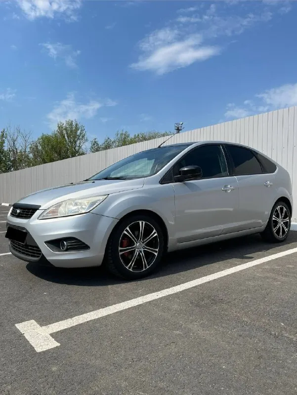 Ford focus 2 рестайлинг
1.6 Мт, 100 л. С.
2010 Год

Авто в идеальном состоянии!
Владею 8 лет! Птс оригинал!
Полностью родной окрас всего авто, без ржавчины!

Богатая комплектация!
Самый надежный двигатель.
В автомобиле идеально работает абсолютно всё - кнопки/функции/датчики.
Ходовая, двигатель и коробка в идеале!

Элементы кузова оклеены дорогой полиуретановой черной пленкой!
Везде качественное led освещение!
Магнитола teyes с камерой заднего вида!
Выведена скрытая проводка под видеорегистратор и антирадар!
Премиальная резина michelin и диски.
С авто сделано очень много, подробнее по телефону!

Всегда устанавливались оригинальные либо топовые комплектующие, денег никогда не жалел и делал все даже заранее!

Хранение в гараже либо под навесом!
Очень сильно люблю автомобили, отсюда идеальное состояние и очень бережная эксплуатация! Ездил 99% времени один, если кто-то и садился, то практически в бахилах!
Осмотр неклиновский район, село покровское
Цена 820 000 руб
Номер телефона 89612884850 - фотография - 1