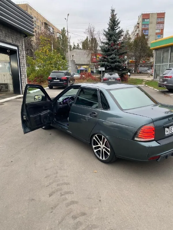 Лада приора
2008 Год выпуска
125.000 Км. Пробег
16 Клапанов

Цена 350.000р.

Машина в хорошем состоянии, взгляды собирает, по кузову есть следы эксплуатации. Дно местами варилось стаканы целые

Установлена хорошая музыка, магнитола с камерой на андроиде, контурная подсветка, центральный замок, на красивых 17 дисках перед новая резина, задняя на сезон.

Много новых запчастей, а именно: дроссельная заслонка, свечи, катушки, провода к ним, радиатор, новое лобовое стекло, дворники и весь механизм к ним, тормоза в круг вместе с дисками тормозными, ступица и подшипник, 4-1 выхлоп, форсунки, аккумулятор, опорные подшипники, погружной насос в бак в сборе, коробка передач. Стартер.

Масло и все фильтра 1.000км проехали, денег вложено много, все вложения не окупятся) в общем расскажу по номеру телефона всё что вас интересует по автомобилю.

Контакты:
+79497380195
Vk. Com/id343257271 - фотография - 1
