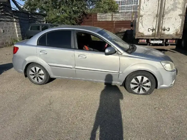 Kia rio 2 рест
1.4 Автомат 95 л. С
Вся крашеная
На ходу, двс дымит. Акпп нормально работает
Рейка нормально работает
Цена 250.000 руб. Торг.
+7 906 181 33 20

Юридически чистая - фотография - 3