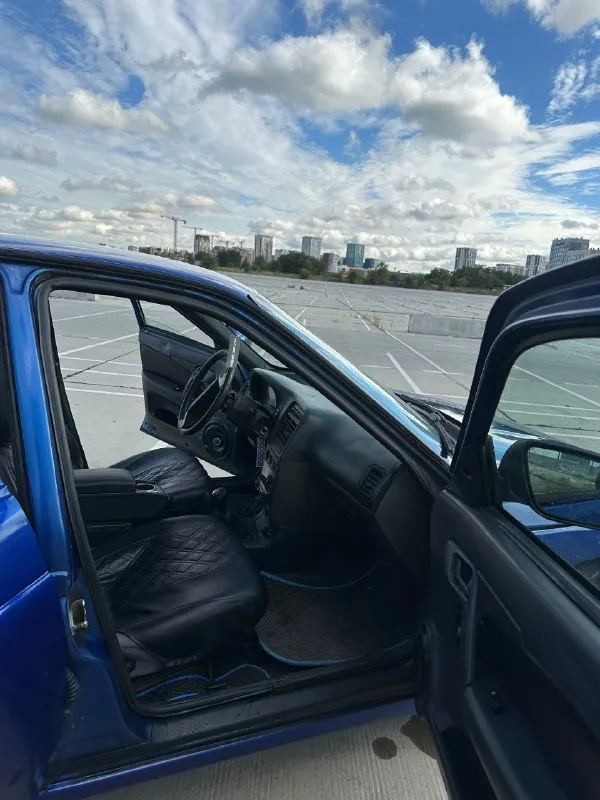 ‼Продаю срочно свой автомобиль ‼
По техники машина не новая, но своевременно обслужина.
Арестов, штрафов и тому подобного нет.
Стоит простая музыка.

Цена 195.000₽ торг реальному покупателю!
Г. Ростов-на-дону 🇷🇺

Контакты:
+79085102407 - фотография - 7